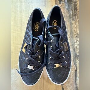 GBG Los Angeles Black Quilted Sneakers